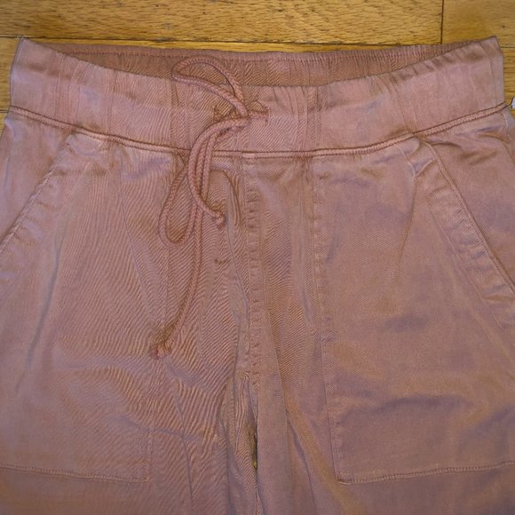 New Cloth and Stone Women's Drawstring Cropped Pants - Picture 4 of 7